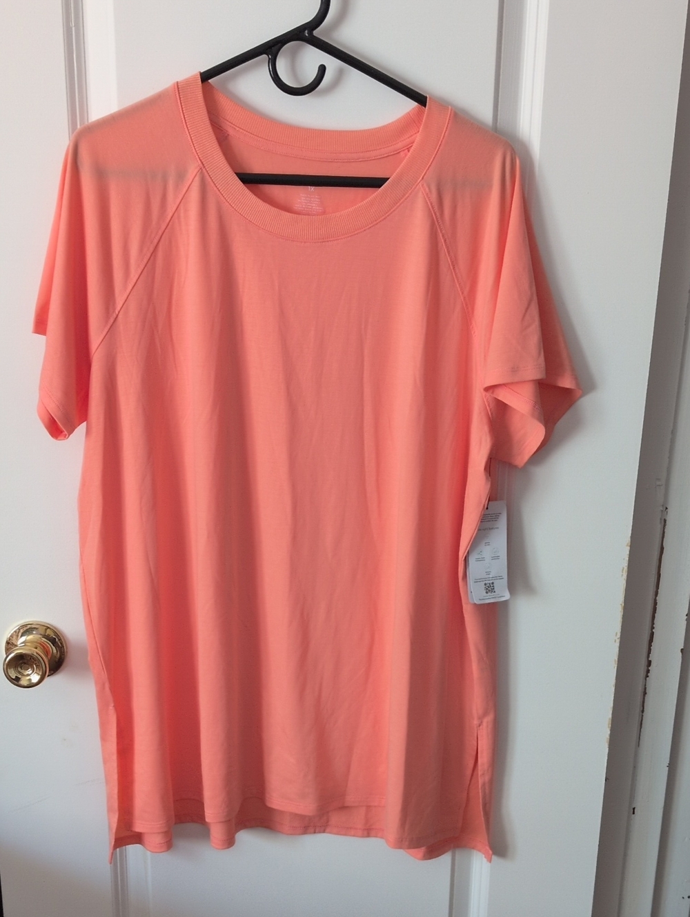 tek gear Short Sleeve Crewneck Tee in Coral Peach